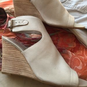 Beautiful Franco Sarto stacked wedges