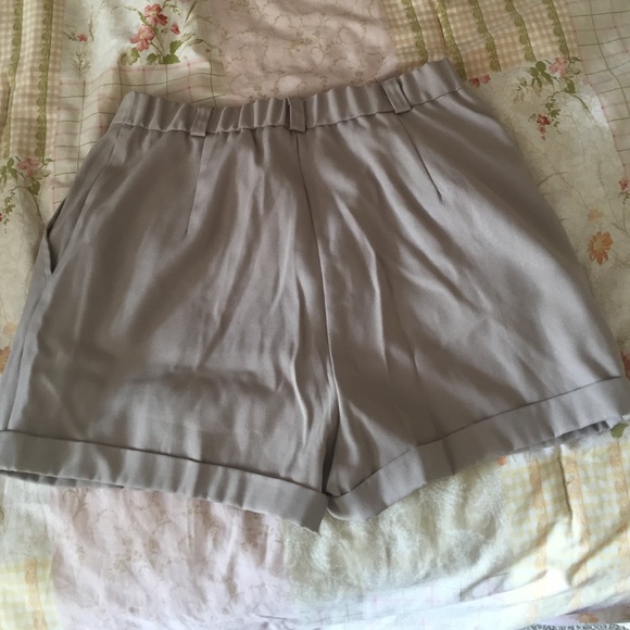 Oversized dress shorts - Picture 2 of 2