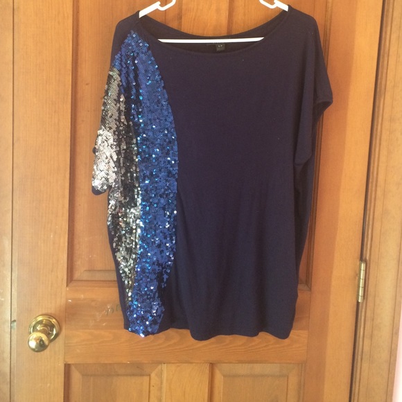 Oversized sequin tshirt