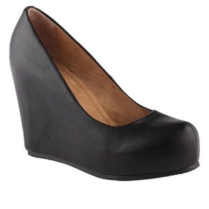 Aldo Latta Wedges