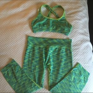 Neon workout combo set! 💙💚