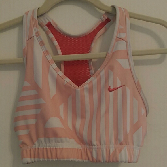 Nike DRI-FIT Sports Bra