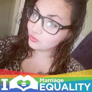 Meet your Posher, Desiree