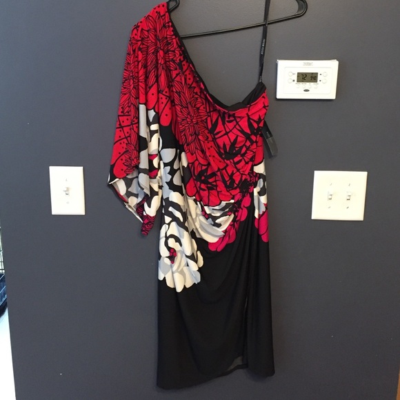 PRICE CUT! Bisou Bisou dress size 16. NWT