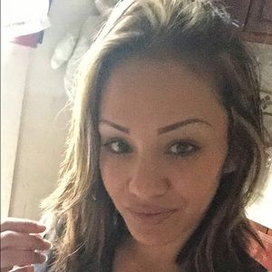 Meet your Posher, Brenda