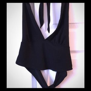 90's Black Halter Top!