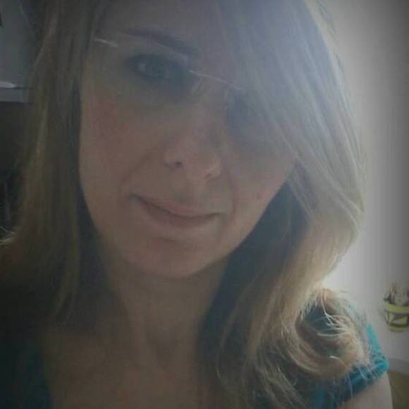 Meet your Posher, Emese