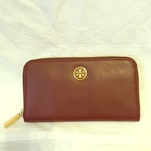 Tory Burch Robinson Continental Zip Wallet