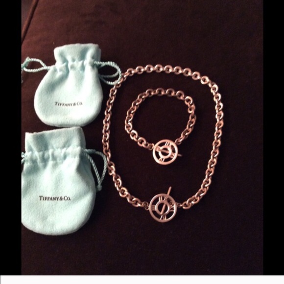 Tiffany atlas toggle bracket