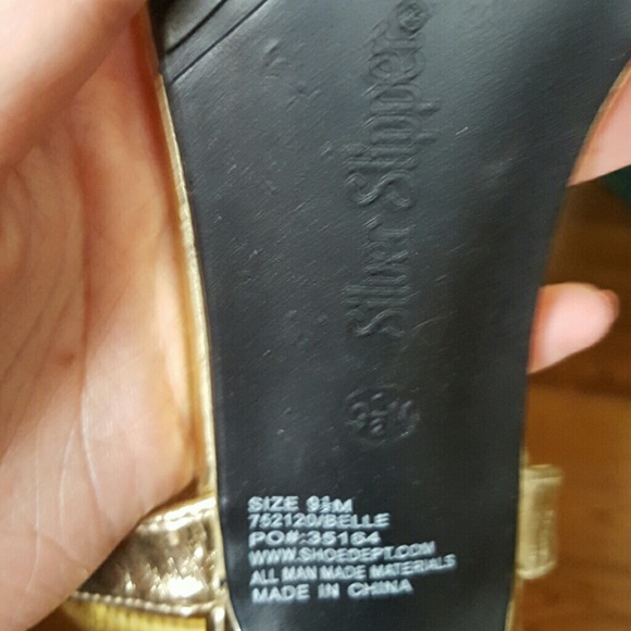 Gold heels - Picture 4 of 4