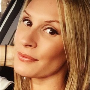 Meet your Posher, Hillary