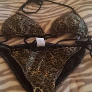Very cute bikini. Never worn.