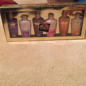 Victoria's Secret lotion and spray set