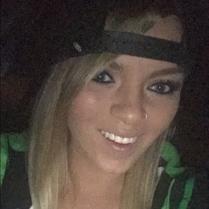 Meet your Posher, Stacy