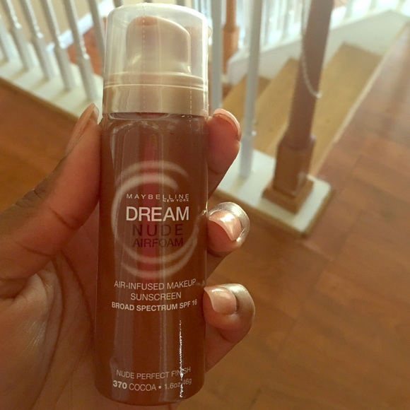 Maybelline dream nude air foam perfect finish.
