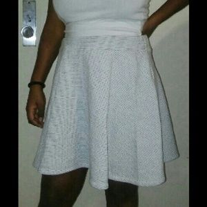 White and Grap Striped Skirt