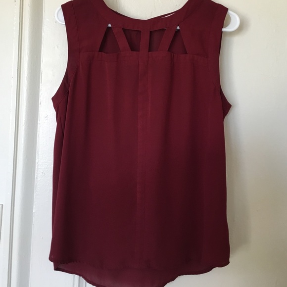 Geometric cut out top