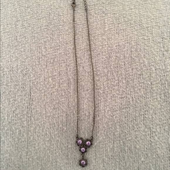 🌸 Vintage  Flower Necklace - Picture 3 of 4