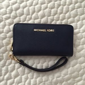 Michael Kors wristlet