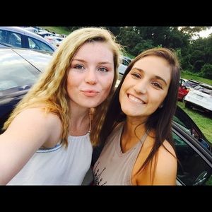 Meet your Posher, Alyssa