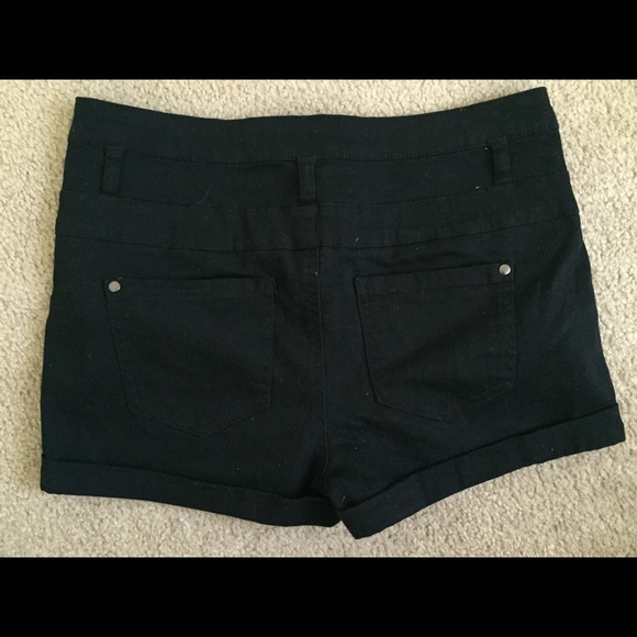 High Waisted Shorts 🎉 SALE - Picture 3 of 3