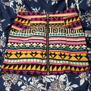 H&M size 4 tribal zipper mini skirt with pockets