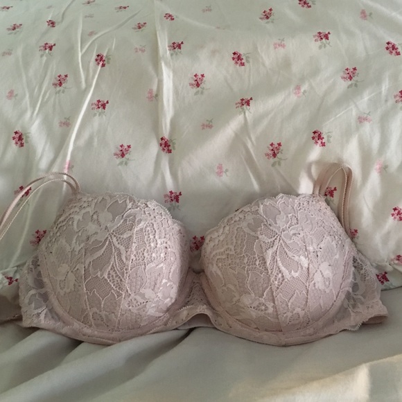 Light pink lace bra - Picture 2 of 3