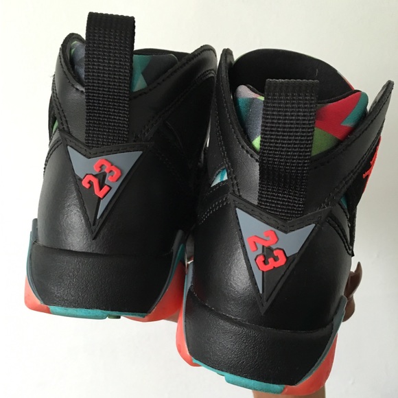 available in store @hotbox_yorkville & online www  MTM 7s Size 5.5Y.