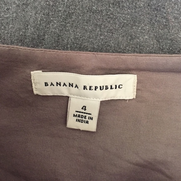 *SOON TO DONATE* 
Banana Republic Taupe Pleated Skirt - Picture 3 of 7