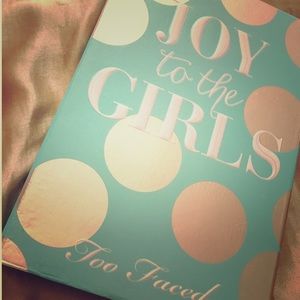 Joy To The Girls Too Faced eyeshadow palette