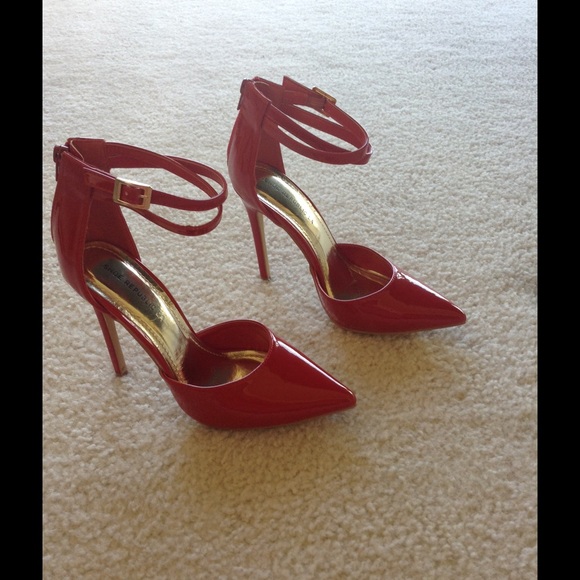 Sexy candy apple red patented leather high heels🌹