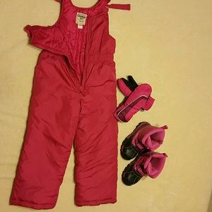 Girls snow pants,snow shoes and snow gloves