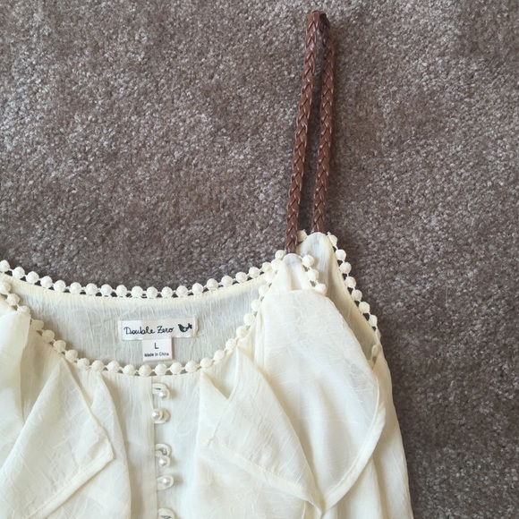 Cream Lace Dress - Picture 3 of 3