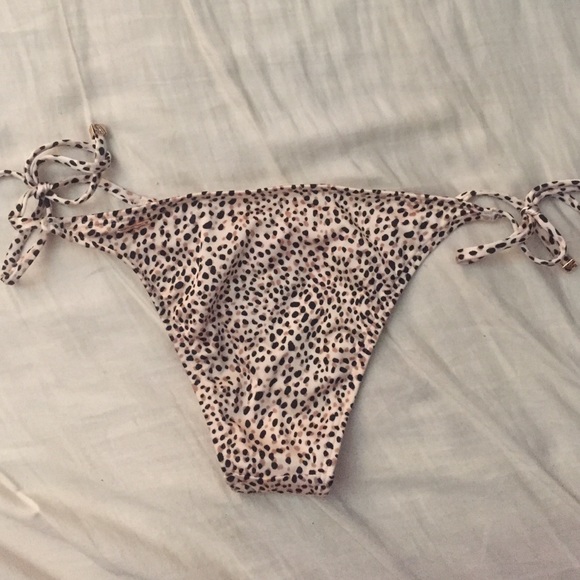 Victoria's Secret leopard bikini bottom - Picture 4 of 4