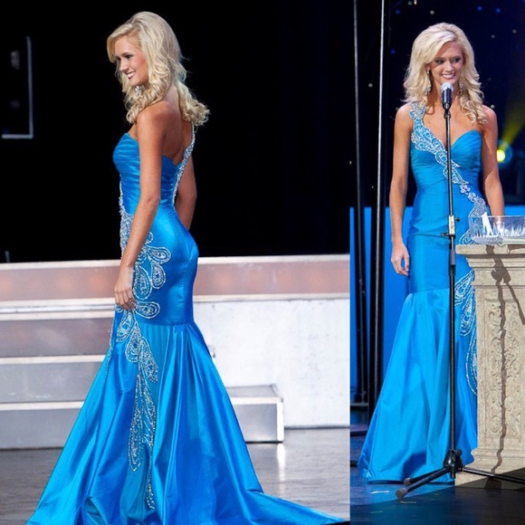 Sherri Hill gown