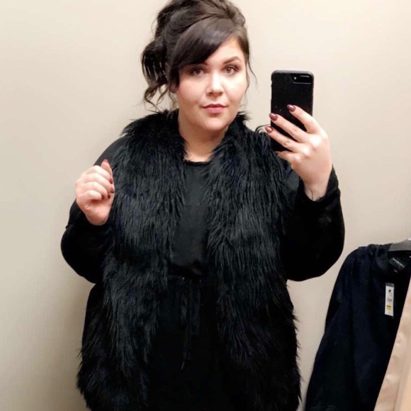 Meet your posher! - Picture 2 of 3