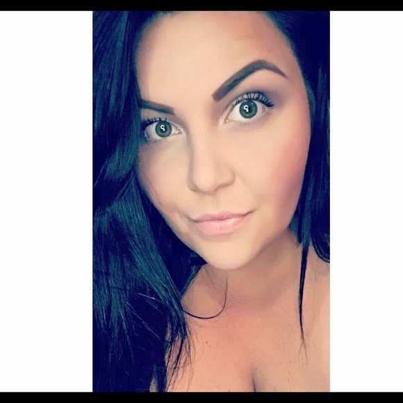 Meet your posher! - Picture 3 of 3