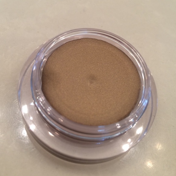 NEW! Shiseido shimmering cream eye color - Picture 2 of 4