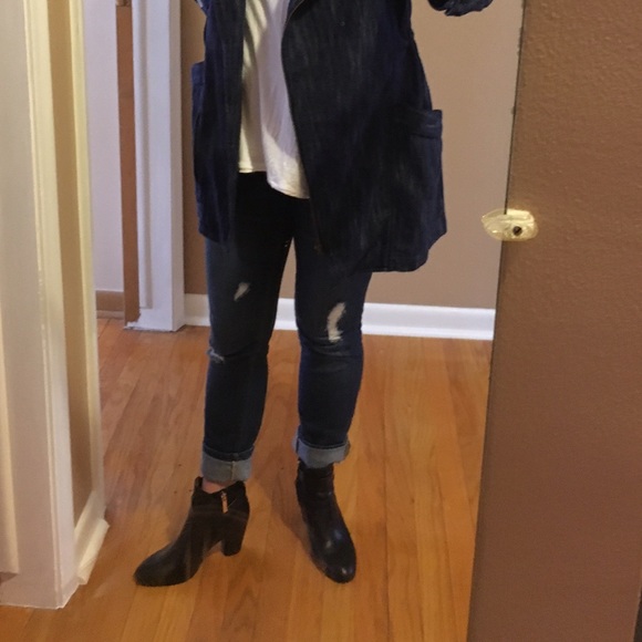 CAbi distressed jeans