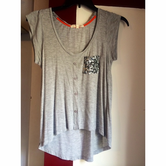 Short sleeve top