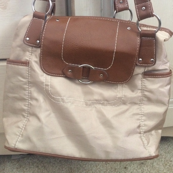 Purse no brand.