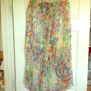 Pure Sugar Floral Print Pleated Tulip skirt. S