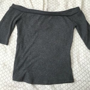 Off the shoulders ribbed top
