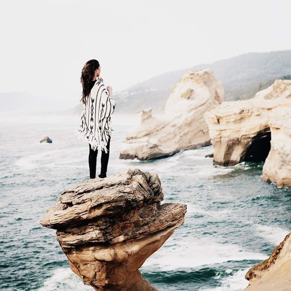 Meet your Posher, Rachel - Picture 3 of 3