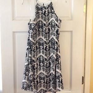 NWOT EVERLY Black + White Printed Dress Women's M