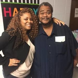 Meet your Posher, Dee dee