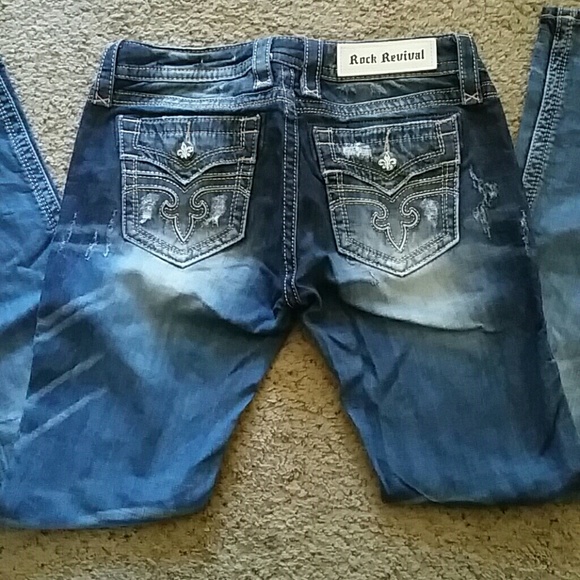 Rock Revival Jeans - Picture 2 of 3