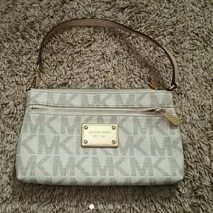 Michael Kors wristlet