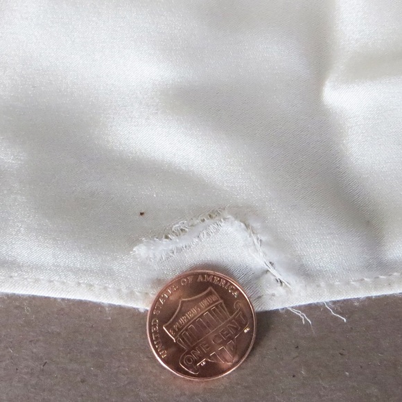 Sheath Sweetheart Wedding Gown w/ natural waist. - Picture 3 of 3