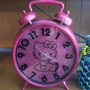 Hello kitty clock